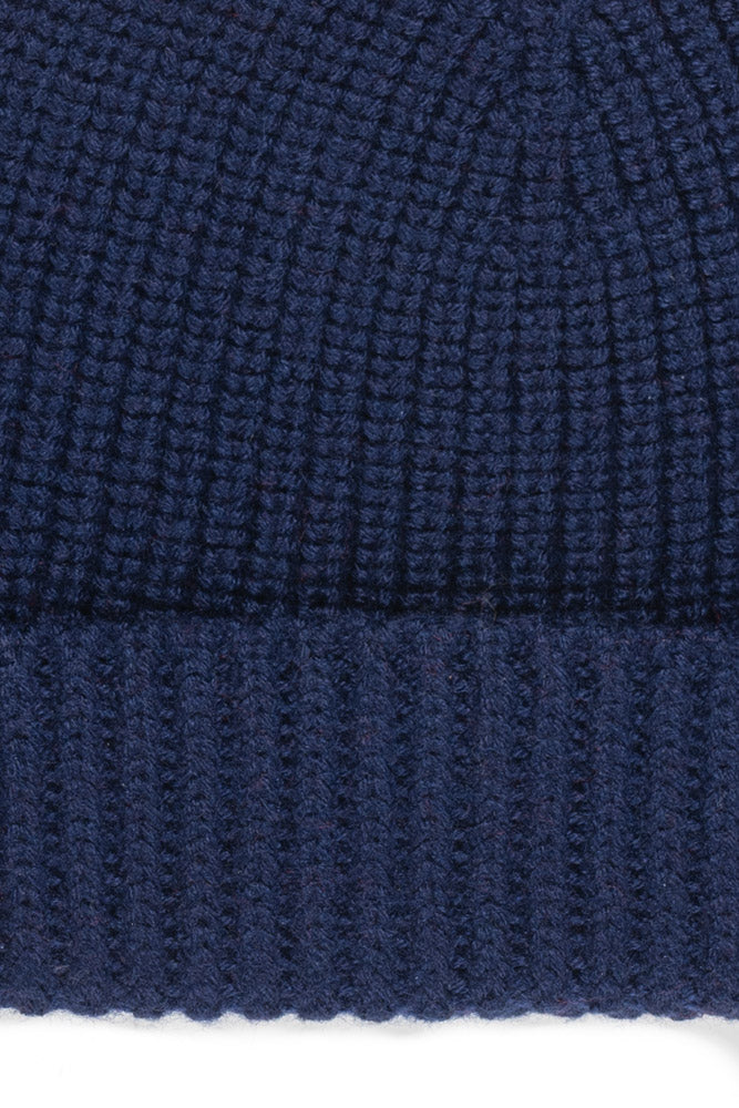 Close up of The Merino Beanie knit fabric